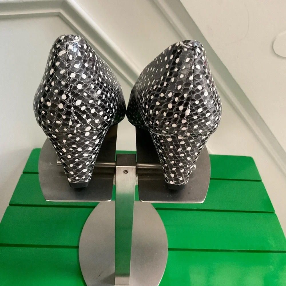 Talbots Low Wedge Size 9.5